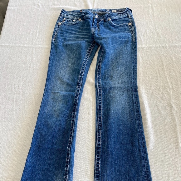 Miss Me 27 - Picture 3 of 4